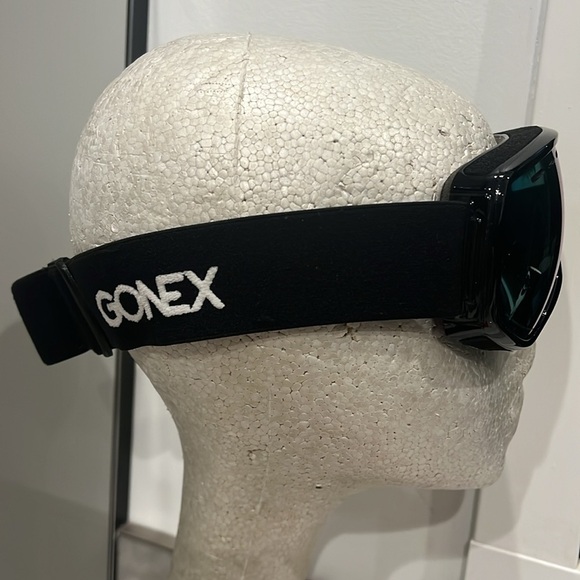 Gonex Polarized Snow Goggles Zip Case Pouch - Worn Once - Picture 2 of 9